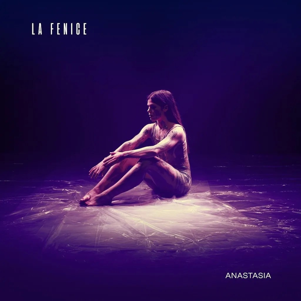 La Fenice è il nuovo singolo, con videoclip, della giovane cantante umbra&nbsp;Anastasia