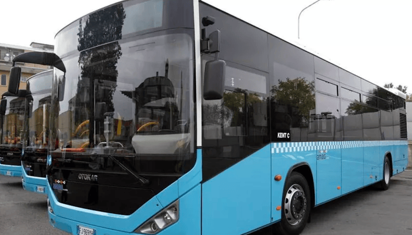 Autobus urbano di nuova generazione utilizzato per il trasporto pubblico locale ad Alessandria, protagonista del dibattito sul futuro della Linea 2 nel Quartiere Cristo.