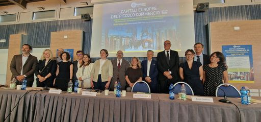 Commercio di vicinato, l’Europa premia chi resiste: tre città modello dimostrano che i negozi possono ancora salvare le&nbsp;comunità