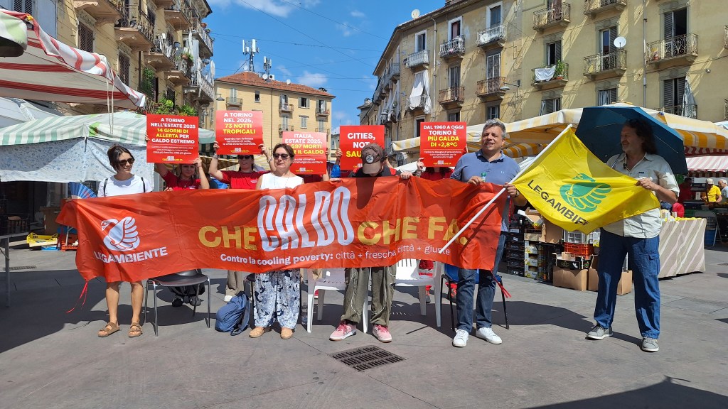 A Torino, il quartiere Barriera di Milano, sotto la lente di “Che caldo che fa!” di Legambiente: su 88 punti di interesse quasi il 56% è esposto al sole nelle ore centrali. Flashmob e presentazione delle proposte contro il caldo&nbsp;estremo.