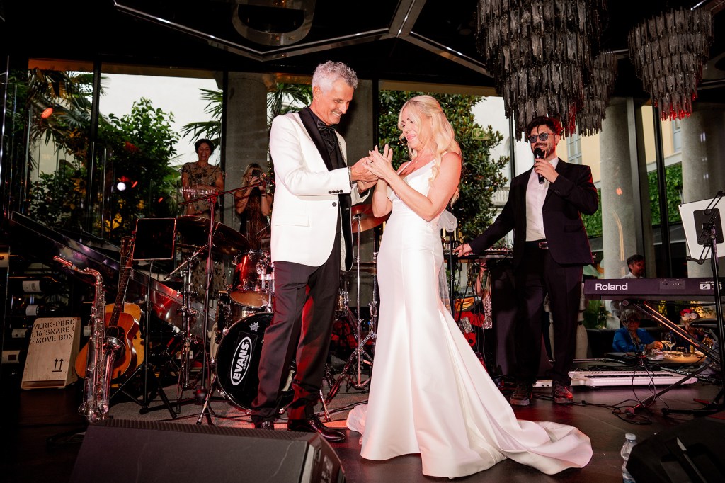 Milano. Antonio Vandoni e Ileana Falcone festeggiano il matrimonio con una serata tra musica e&nbsp;spettacolo