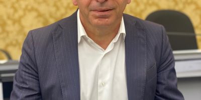 Marco Protopapa, consigliere regionale della Lega e vicepresidente della III Commissione consiliare del Piemonte, ritratto in primo piano durante un incontro istituzionale.
