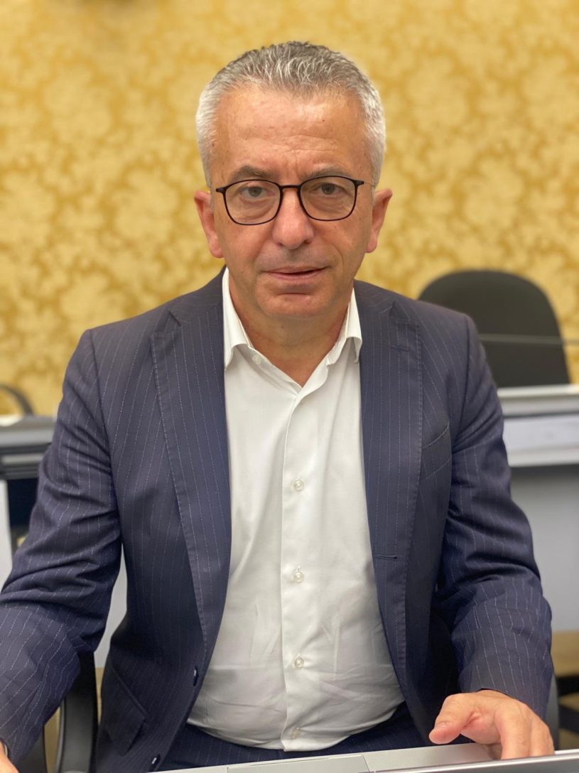 Marco Protopapa, consigliere regionale della Lega e vicepresidente della III Commissione consiliare del Piemonte, ritratto in primo piano durante un incontro istituzionale.